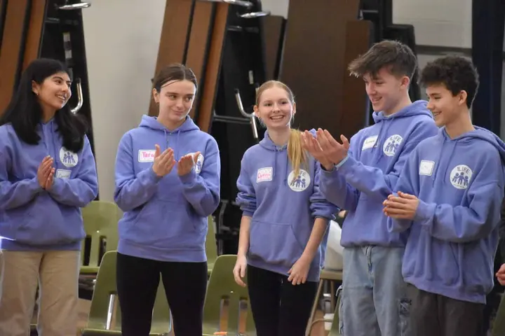 Northport High School 1Life students host peers for training on vape prevention