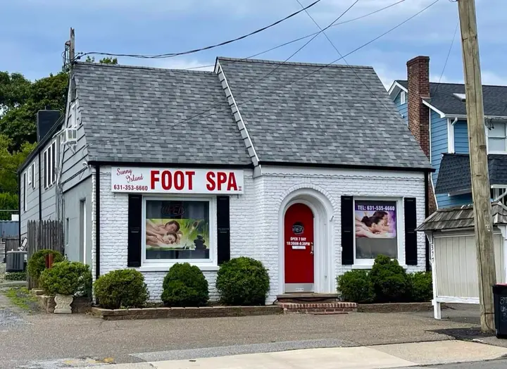 Chief: “Alarming ad” leads to arrests at Sunny Island Foot Spa in Northport Village