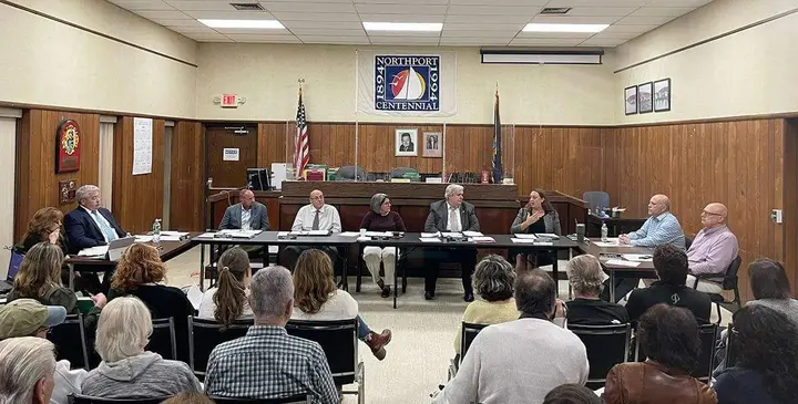Northport Village Board votes 3-2 to reject proposed law change banning business sidewalk signs