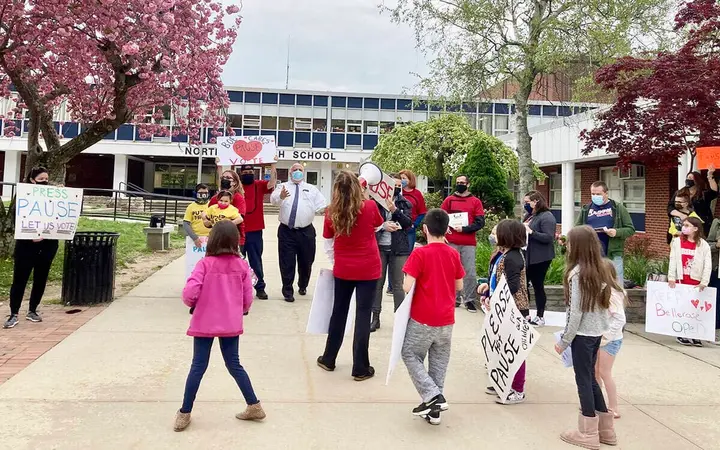 Board of Ed denies pause; votes in favor of closing two elementary schools