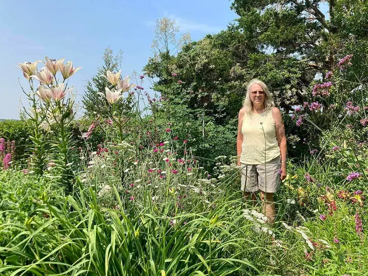 “Summer Splendor” garden tour highlights local properties and personalities