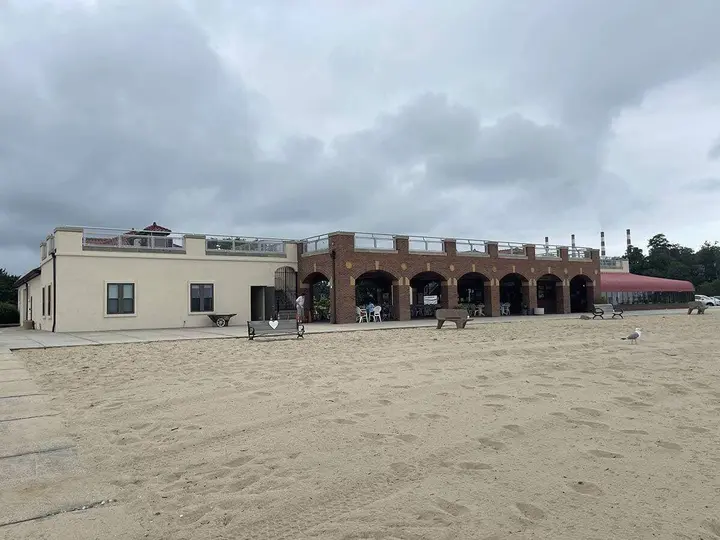 Crab Meadow Beach observation deck still in progress, waiting on materials