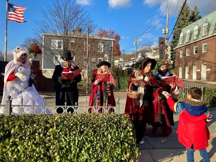From snowflakes to serenades, Main Street shines bright this season