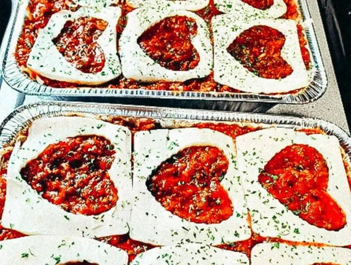 Lasagna Love: Locals join international movement of kindness by delivering homemade meals to neighbors
