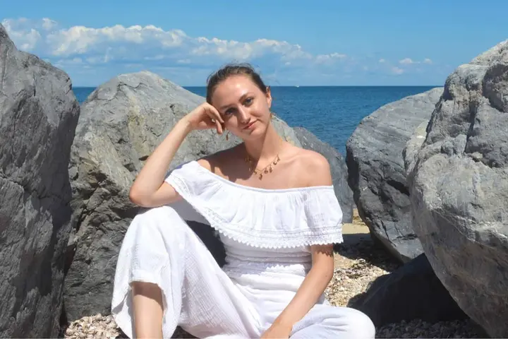 Local beachcomber designs jewelry inspired by her childhood finds