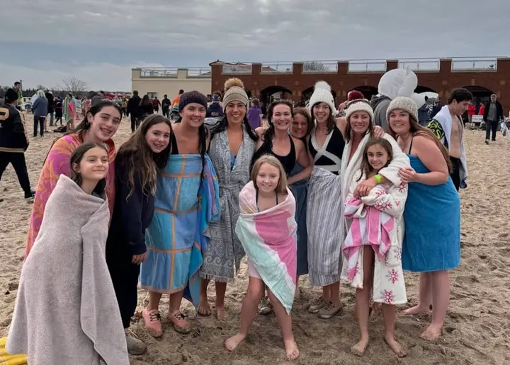 Crab Meadow Beach Polar Plunge raises over $24K for Special Olympics New York