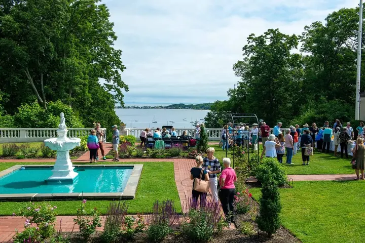 Back from blight: Generosity, hard work and dedication help revive historic rose garden