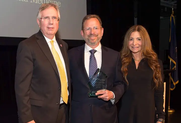East Northport’s Dr. Robert Schindel to be honored by NSSA for work with autism community