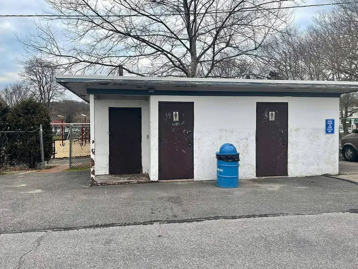 Resident donations made to renovate Woodbine Marina bathrooms for Village use